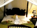 asmini-hotel-bed2-p-jpg
